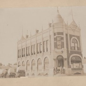 Farmers and Drovers Building.